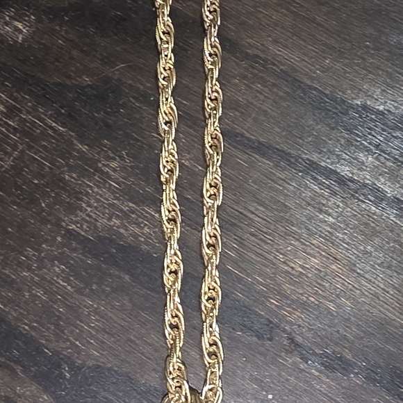 Whiting & Davis Gold Necklace with Amber Pendant - Picture 2 of 6